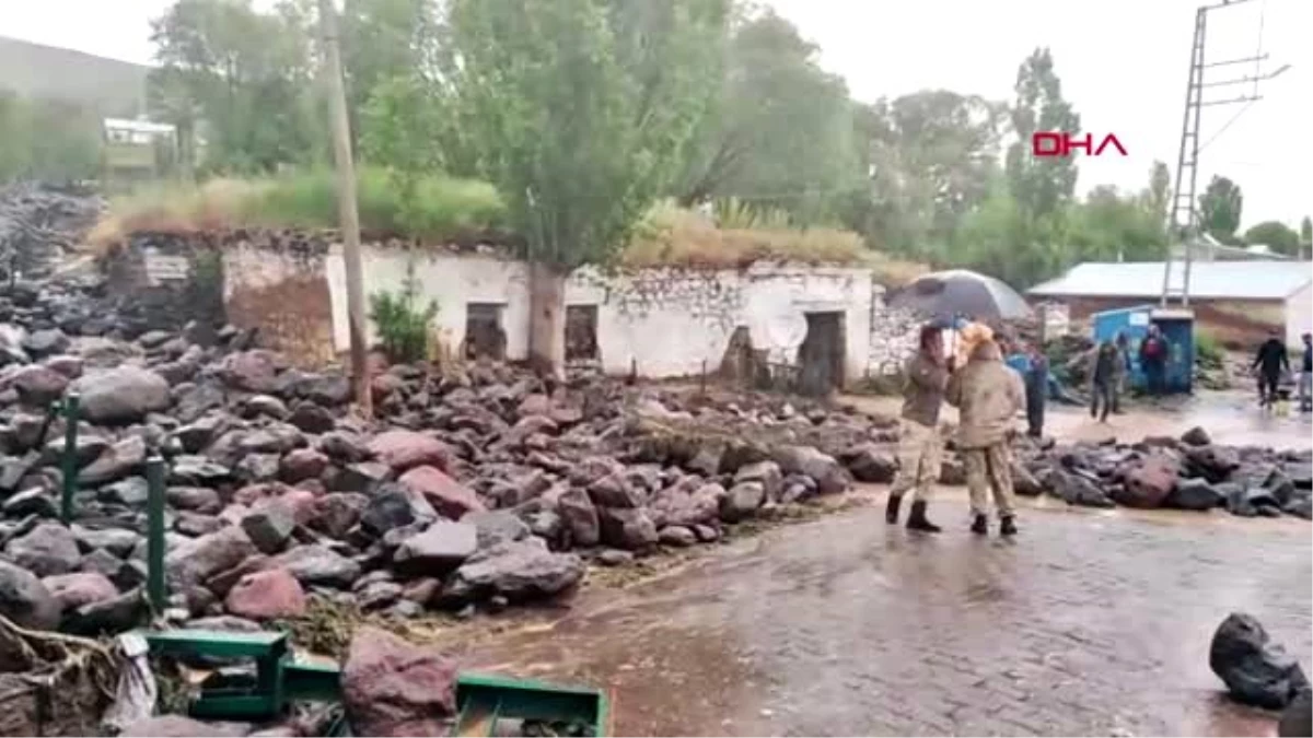 Son dakika haberi | KARS Başköy\'de ev ve ahırlar sular altında kaldı