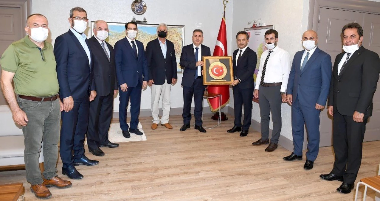 Karslıoğlu: "Adana\'da kamu yatırımları hız kesmeden devam ediyor"