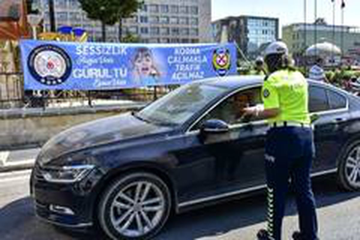 Son dakika haberleri... Adana\'da korna denetimi