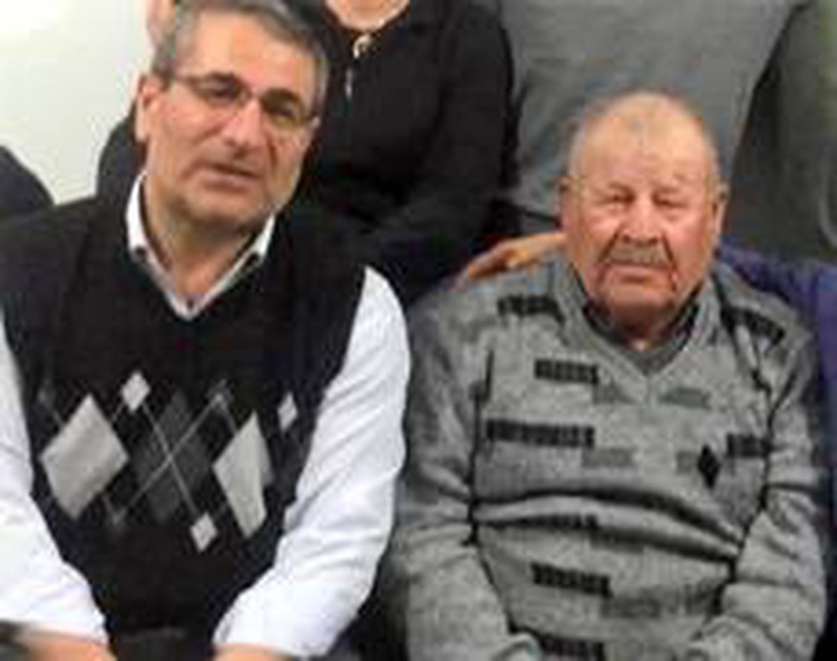 Baba oğul birer saat arayla koronadan öldü