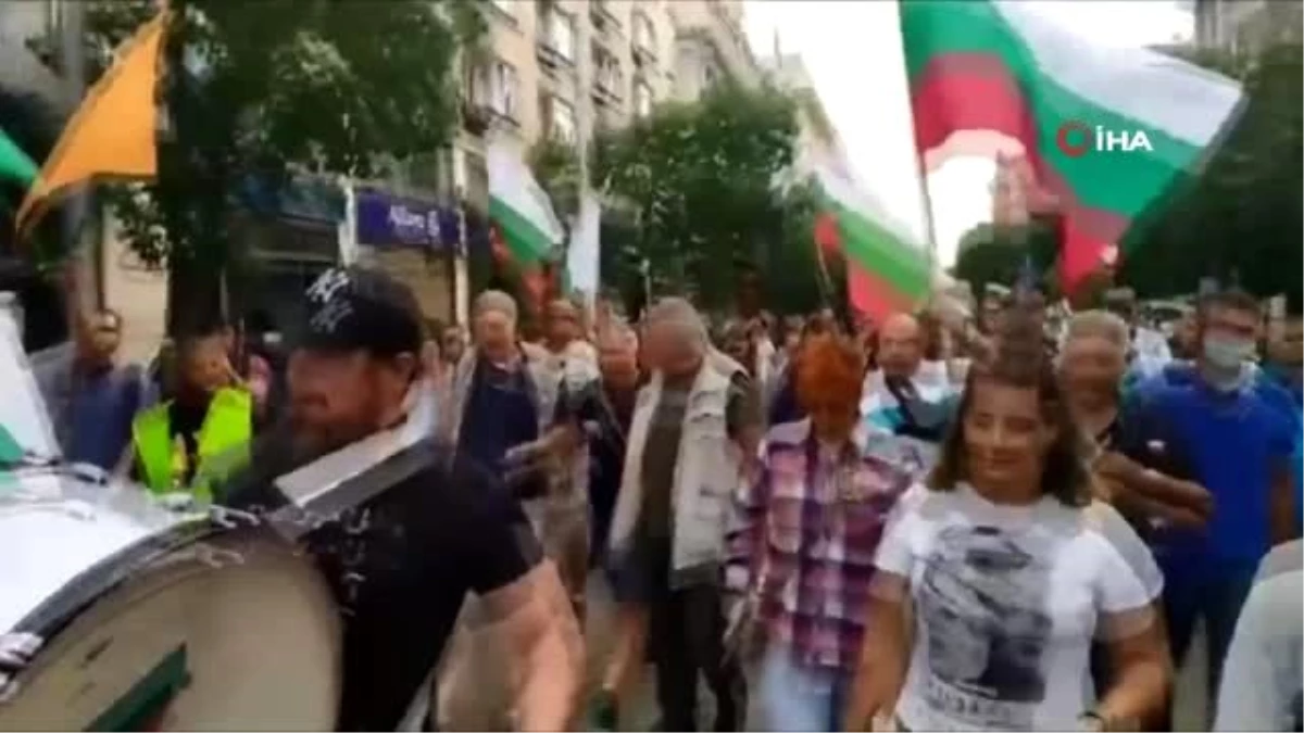 Bulgaristan\'da hükümet karşıtı gösteriler büyüyor