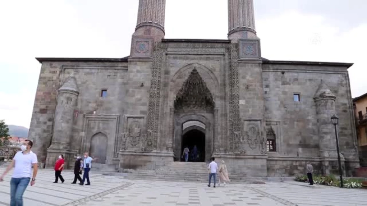 Erzurum\'daki tarihi mekanlarda "normalleşme" yoğunluğu