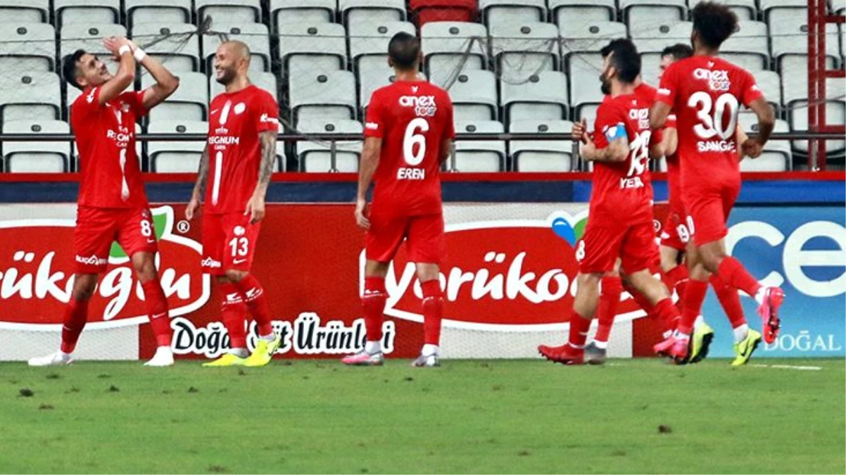 Fraport TAV Antalyaspor, sahasında Aytemiz Alanyaspor\'u 1-0 mağlup etti