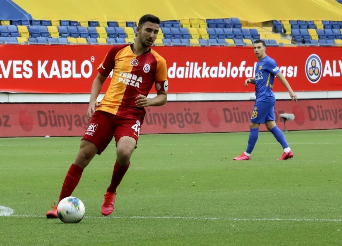 Galatasaray\'da 17 yaşındaki Emin Bayram sahaya kaptan çıktı