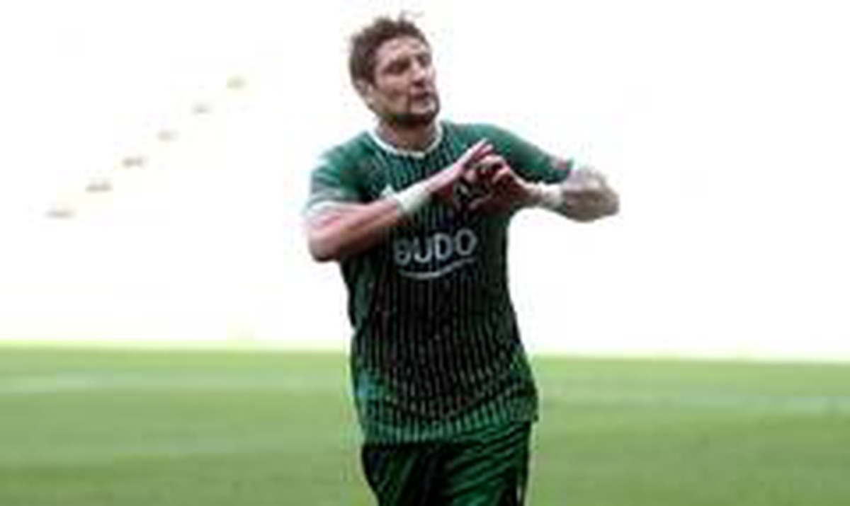 TFF 1. Lig : Bursaspor: 2 Menemenspor: 1 (İlk yarı)