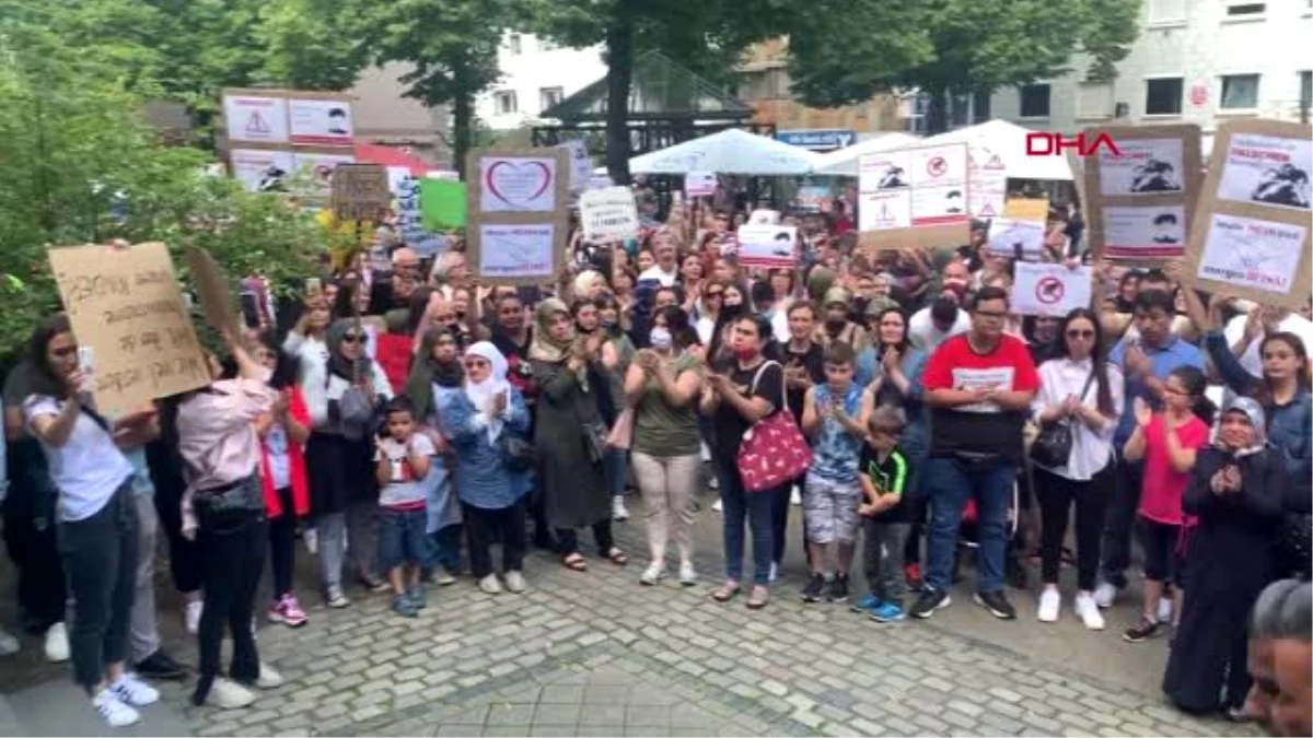 Son dakika haber | Almanya\'da Türk ailenin çocuklarını vermeyi reddeden Gençlik Dairesi\'ne protesto