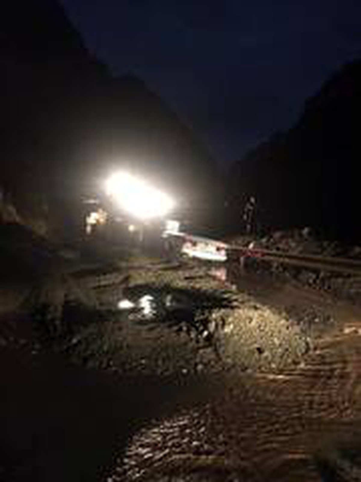 Artvin\'de sele kapılan bir kişi kalp krizi geçirerek hayatını kaybetti