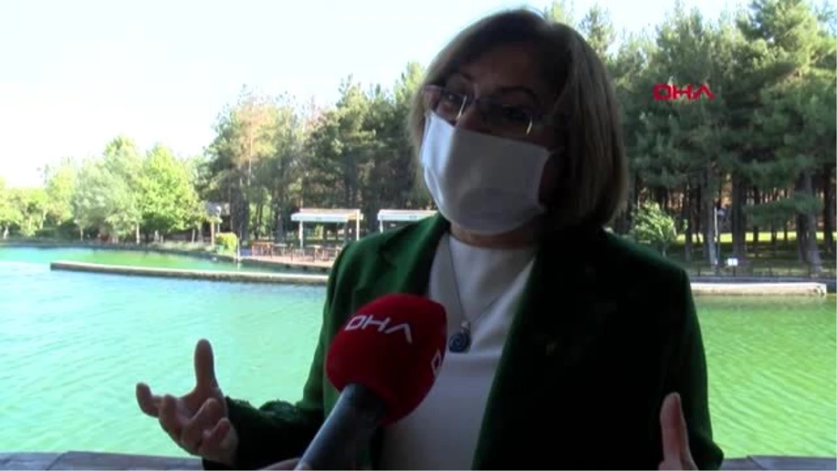 GAZİANTEP Fatma Şahin, Charlize Theron\'a baklava gönderip, kente davet etti