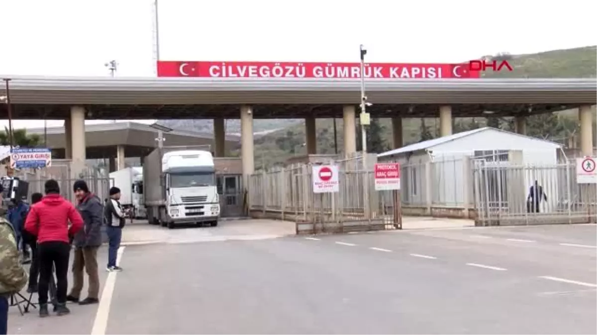 HATAY Suriye\'ye yardımlar Cilvegözü\'nden 1 yıl daha devam edecek