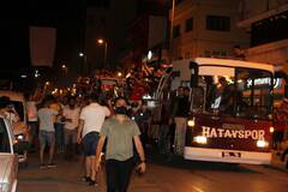 Hatayspor takımına konvoylu karşılama