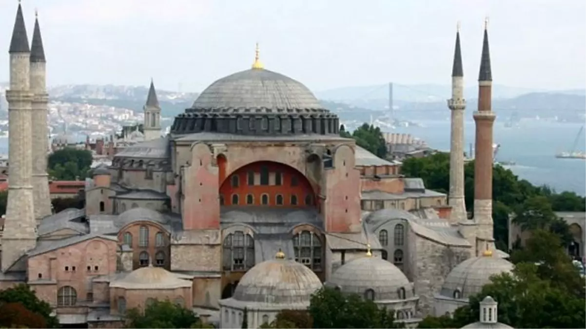 İran\'dan Ayasofya\'nın ibadete açılması hakkında ilk yorum: Mutluluk duyduk