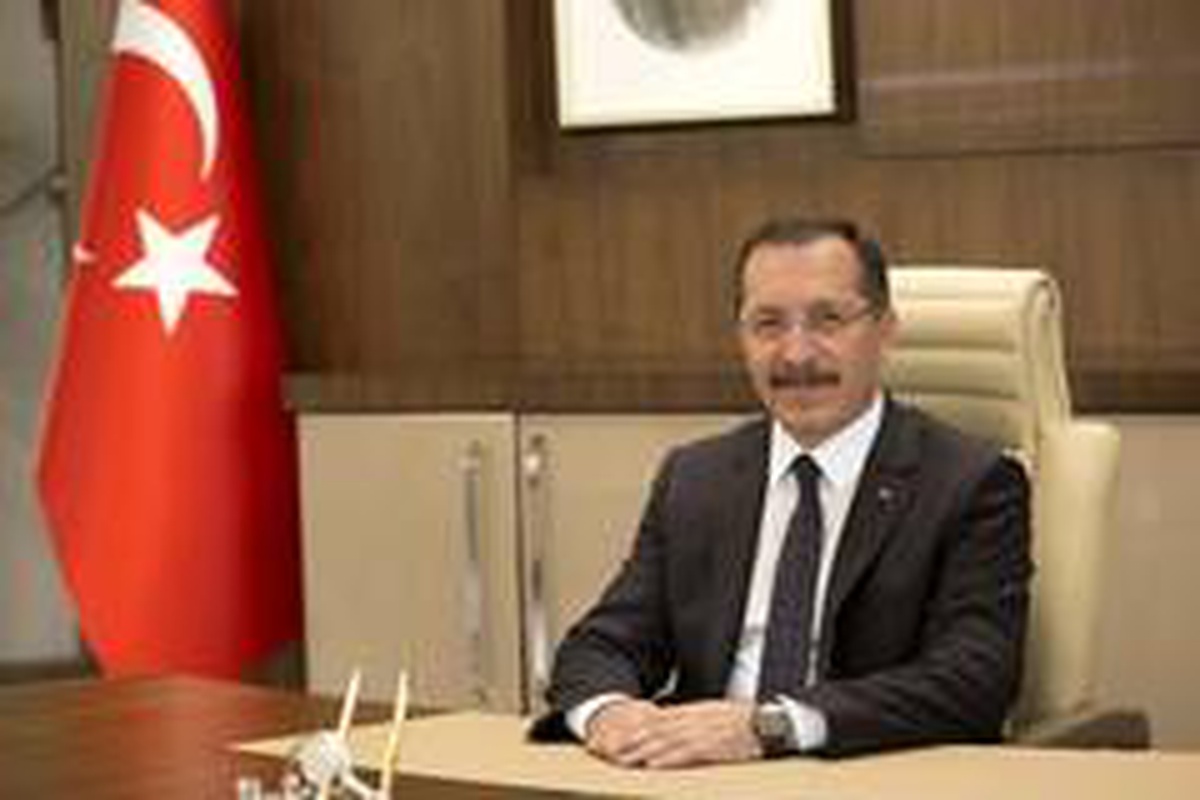 Rektör Bağ: "15 Temmuz 2016 gecesi hain teşebbüsü bir kez daha nefretle kınıyoruz"
