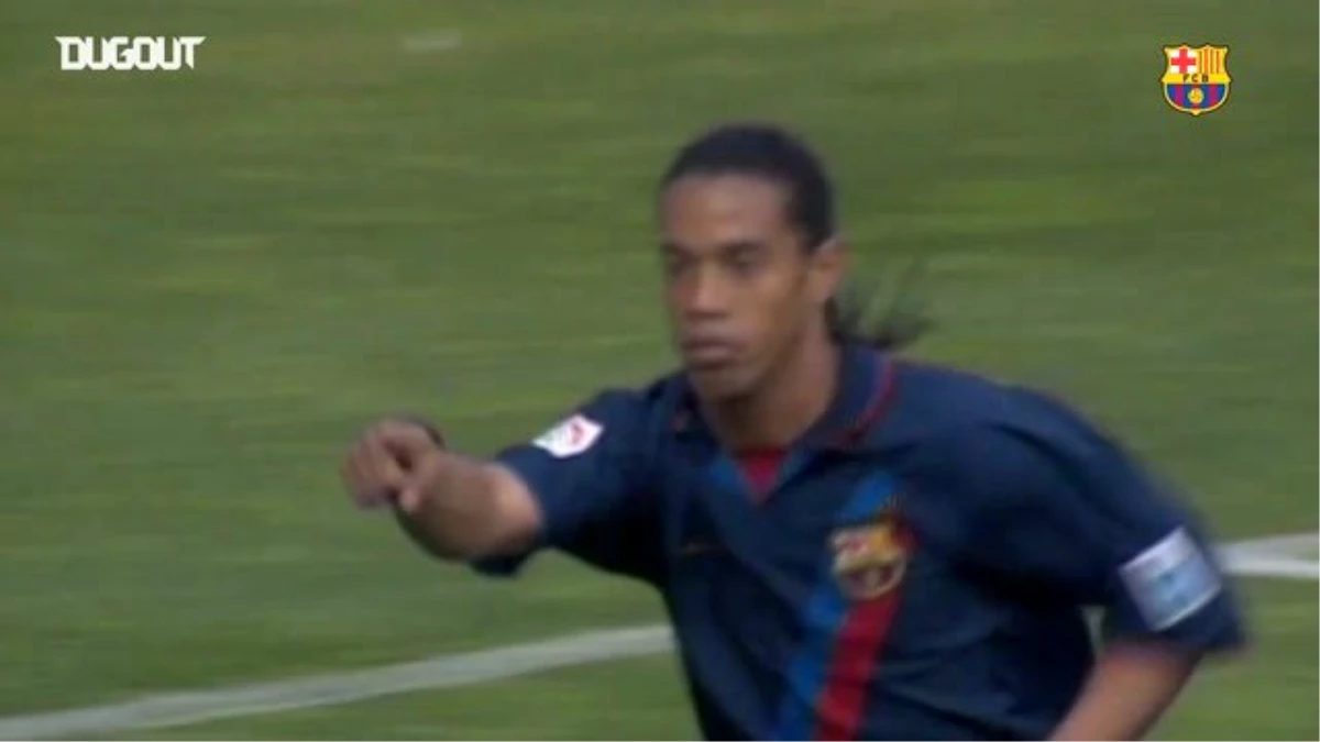 Ronaldinho\'nun Valladolid\'e Attığı Harika Ayak İçi Golü