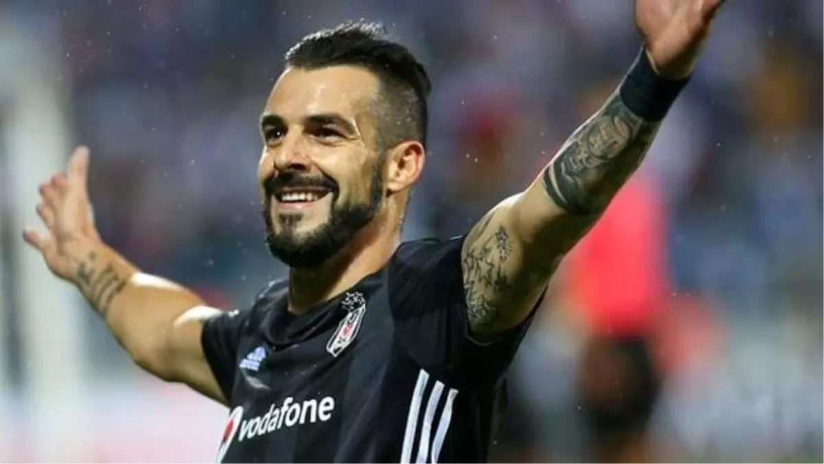 Son dakika! Beşiktaş\'ın eski golcüsü Alvaro Negredo, İspanya\'ya transfer oldu!