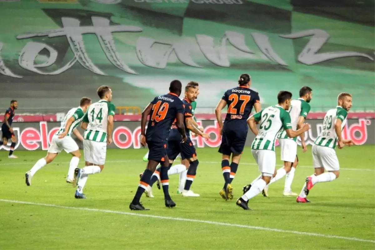 Süper Lig: Konyaspor: 3 Başakşehir: 1 (İlk yarı)