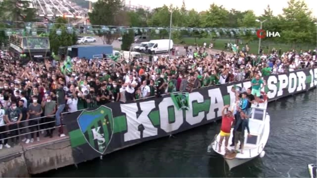 TFF 3. Lig Şampiyonu Kocaelispor\'un kutlamaları kenti yaktı