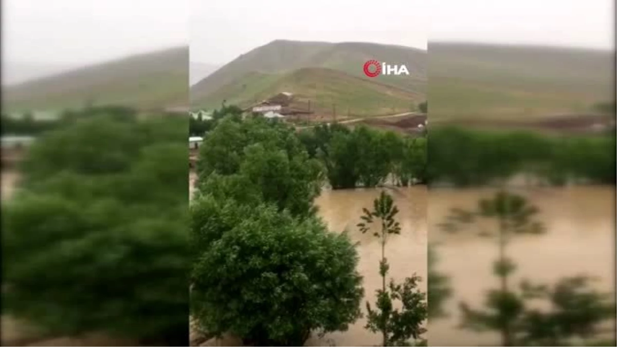 Yüksekova\'da sel felaketi