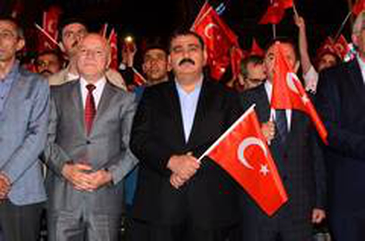 Başkan Sunar: "15 Temmuz Dünya Demokrasi Tarihinin önsözüdür"