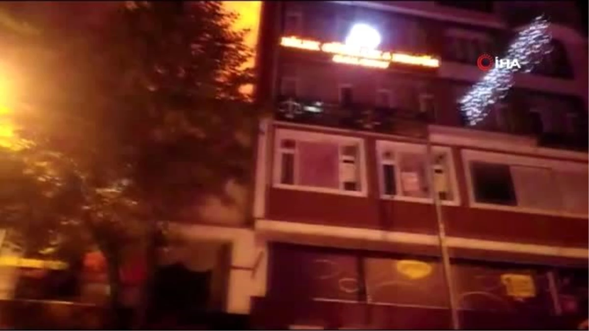 Bilecik\'te 8 katlı bir binanın çatısındaki yangın korkuttu