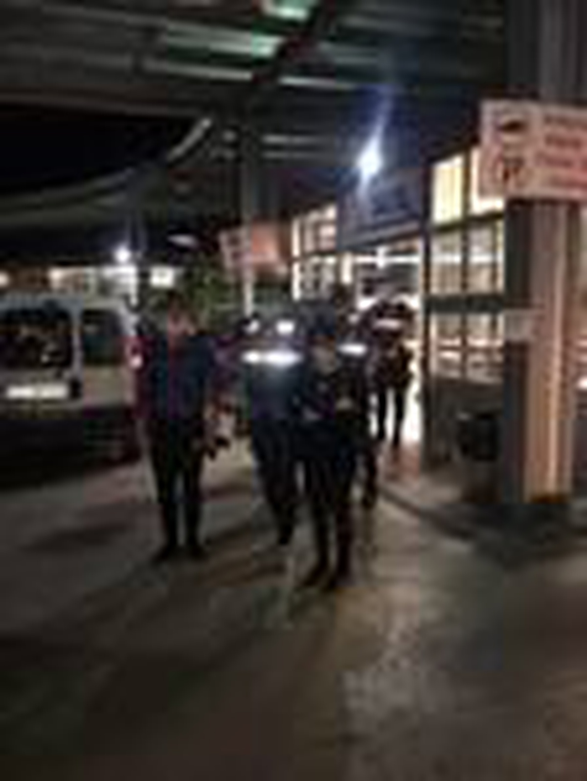 Fuhuş operasyonunda 2\'si yabancı uyruklu 5 gözaltı