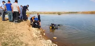 Serinlemek için gölete giren genç boğuldu