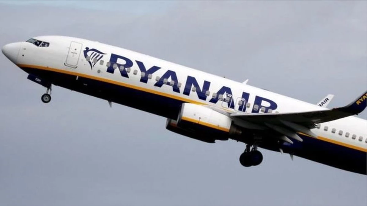 Tuvaletteki \'bomba notu\' yüzünden Ryanair uçağı Londra\'ya zorunlu iniş yaptı