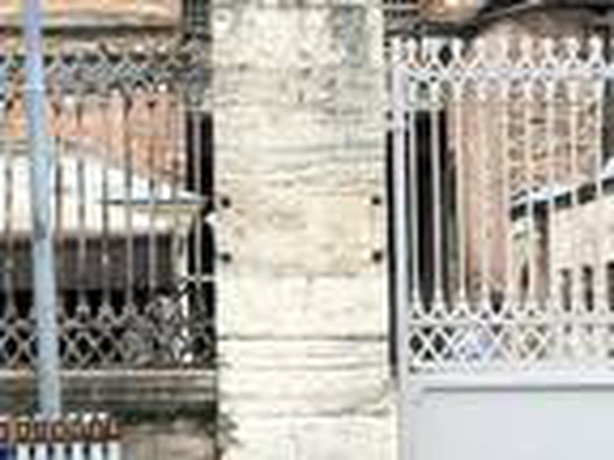 Ayasofya\'da tabela söküldü, çalışmalar sürüyor; Emniyet müdürü incelemelerde bulundu