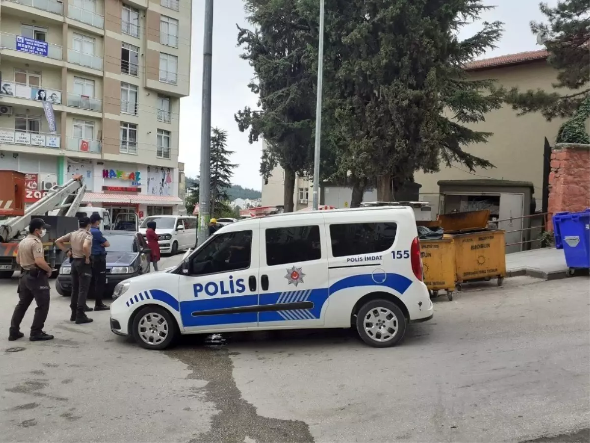 İl Emniyet Müdürlüğü karşısında yaşanan patlama paniğe neden oldu