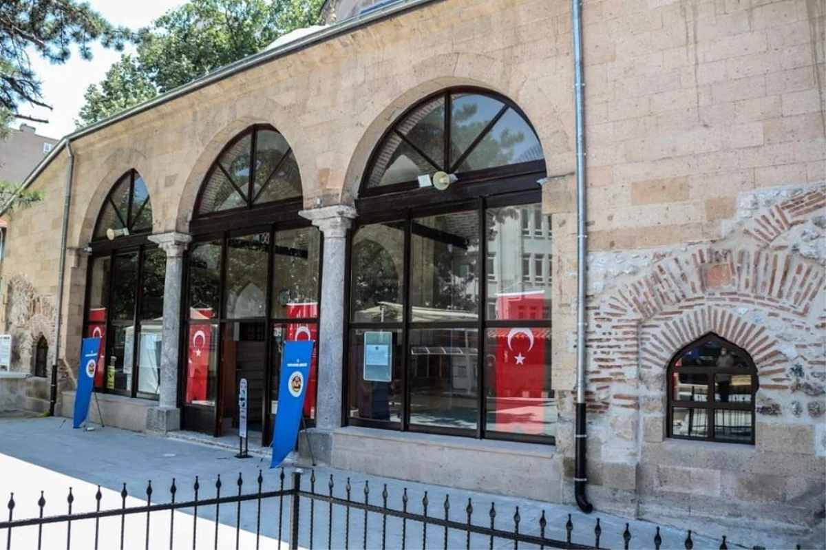 Karagöz Ahmet Paşa Camii ibadete açıldı