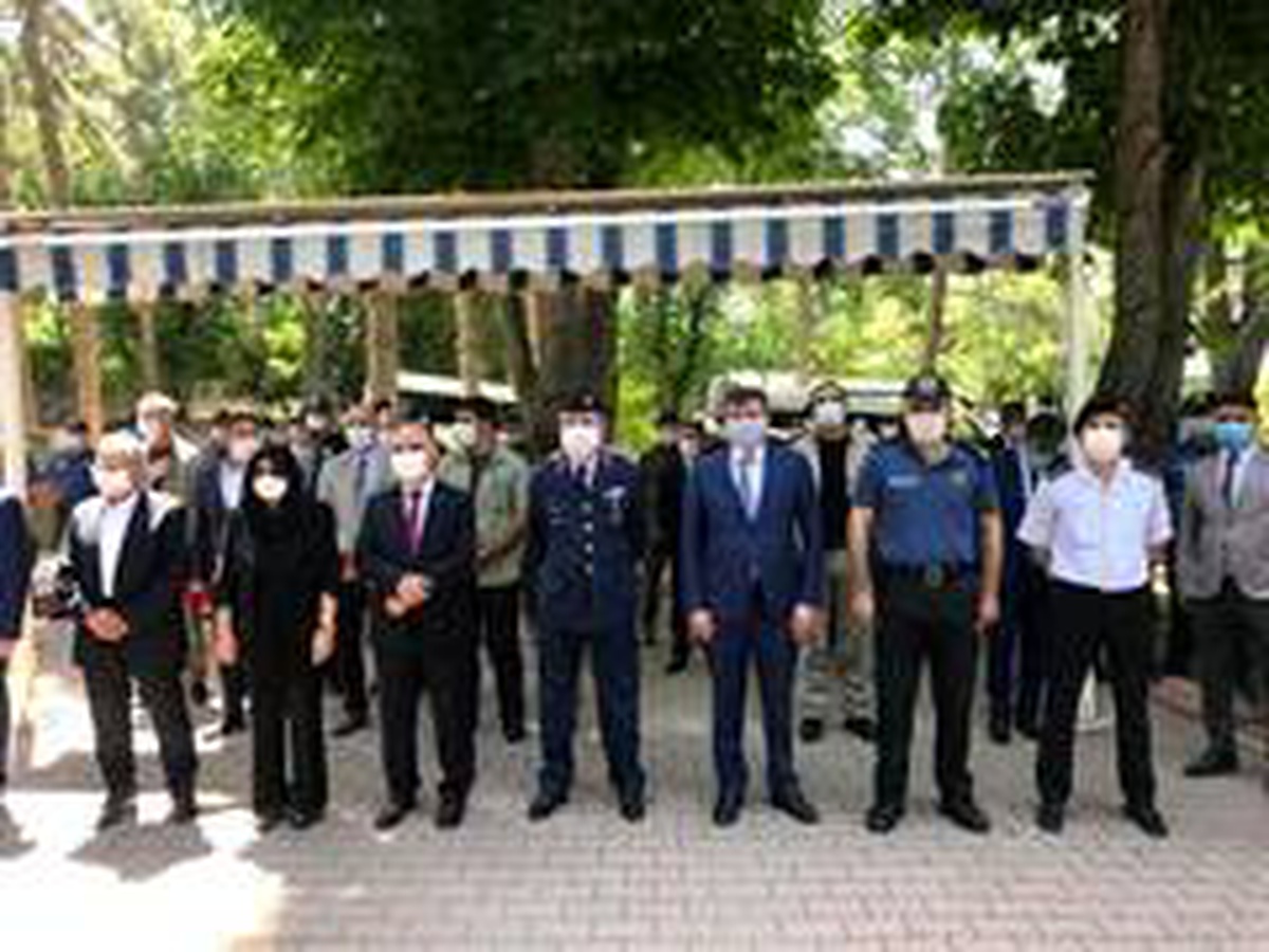 Kayseri protokolü şehitlikleri ziyaret etti