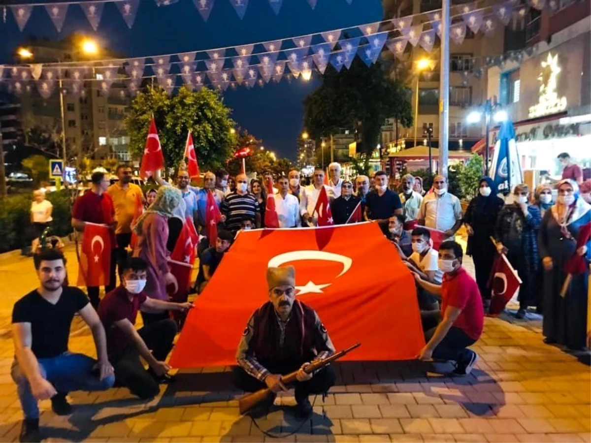 Kozanlılar 15 Temmuz şehitlerini andı