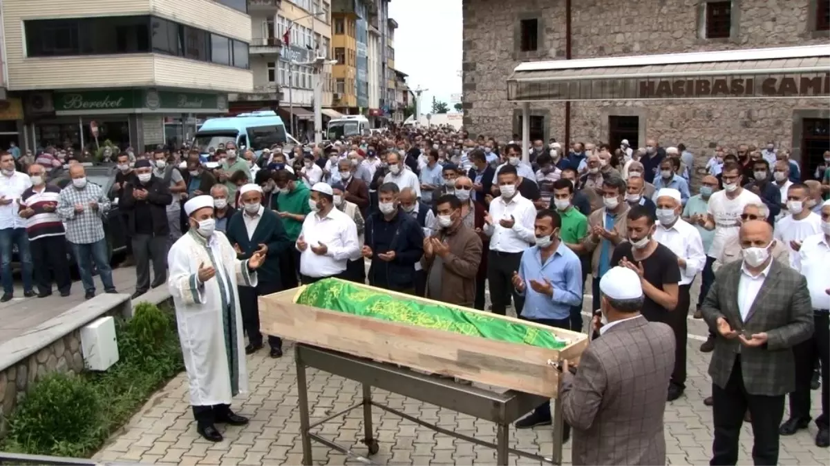 Rize\'de selde hayatını kaybeden Ali Uzun son yolculuğuna uğurlandı