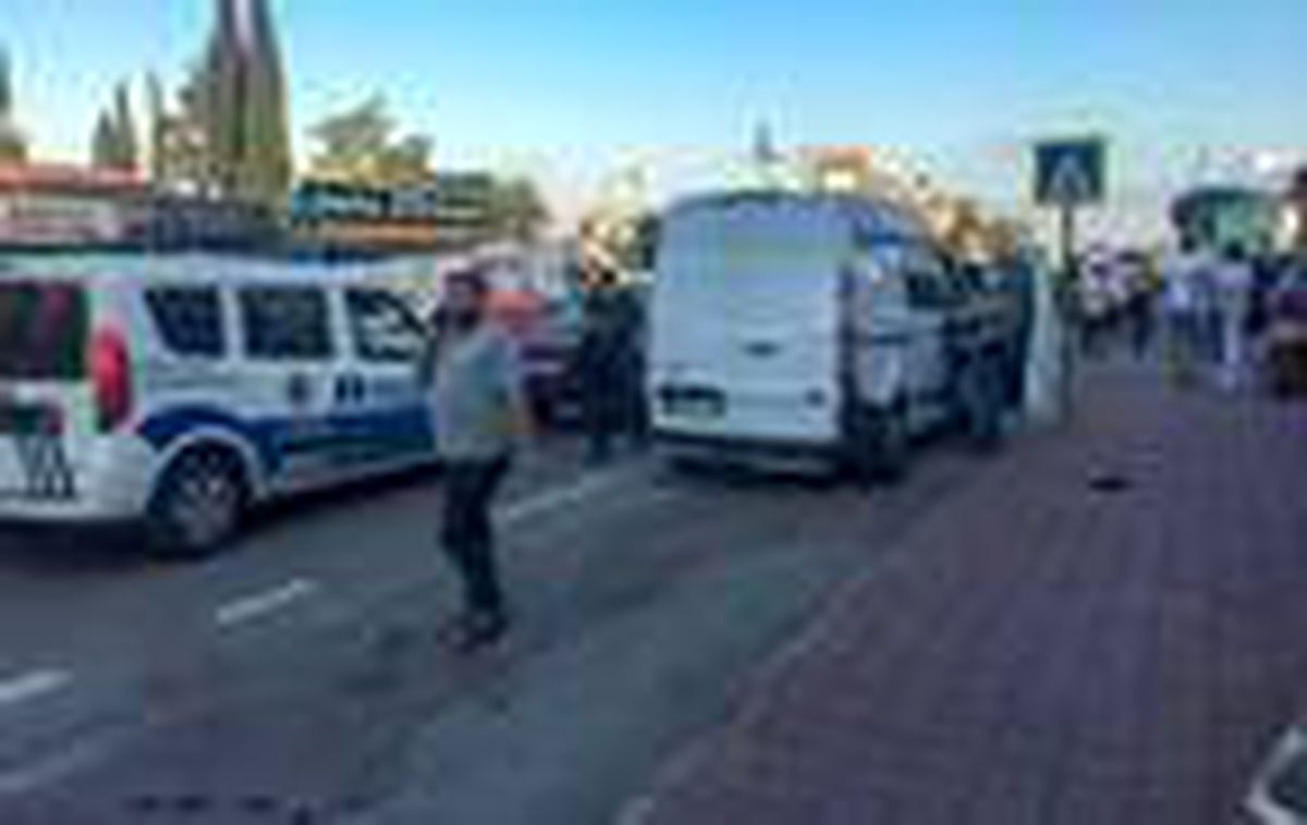 Trafikte bıçaklı kavga: 1 ölü, 6 yaralı