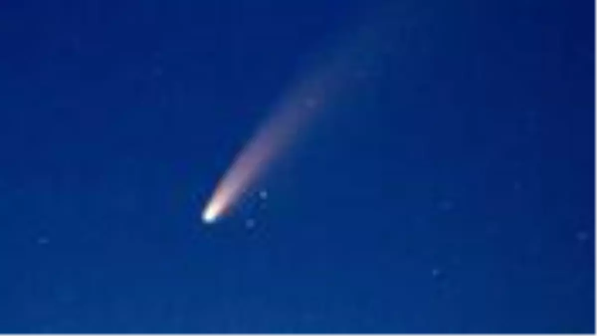 Yaklaşık 7 bin yılda bir defa görünen kuyruklu yıldız, Türkiye semalarından izlendi