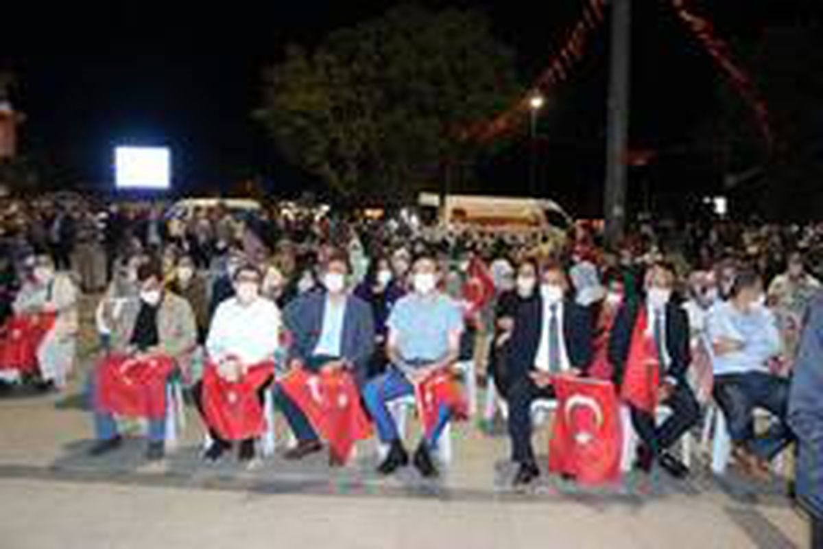 Bandırma Demokrasi Nöbetinde buluştu