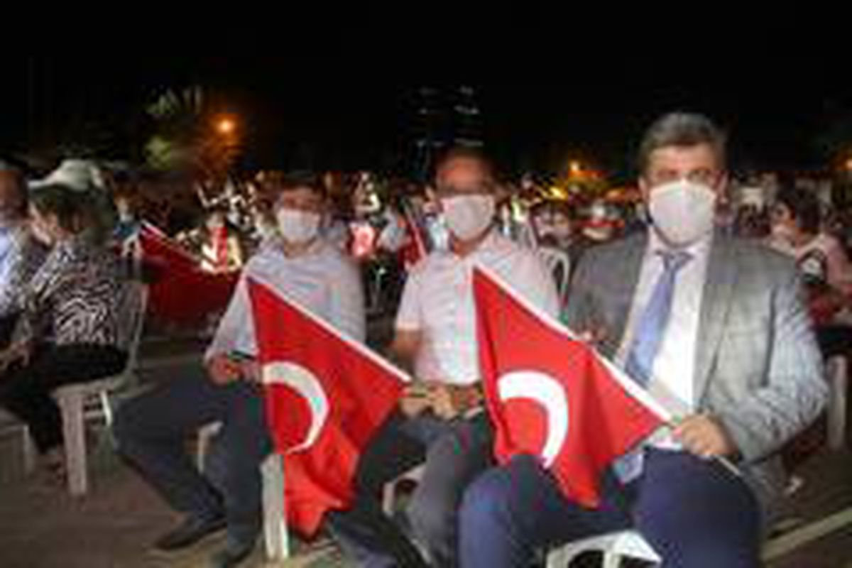 Fethiye\'de 15 Temmuz Nöbeti