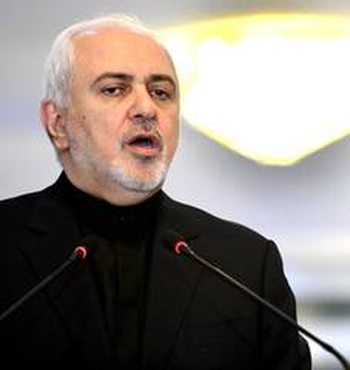 İran Dışişleri Bakanı Zarif\'ten Kiş Adası\'nın Çin\'e bırakılacağı iddialarına yalanlama