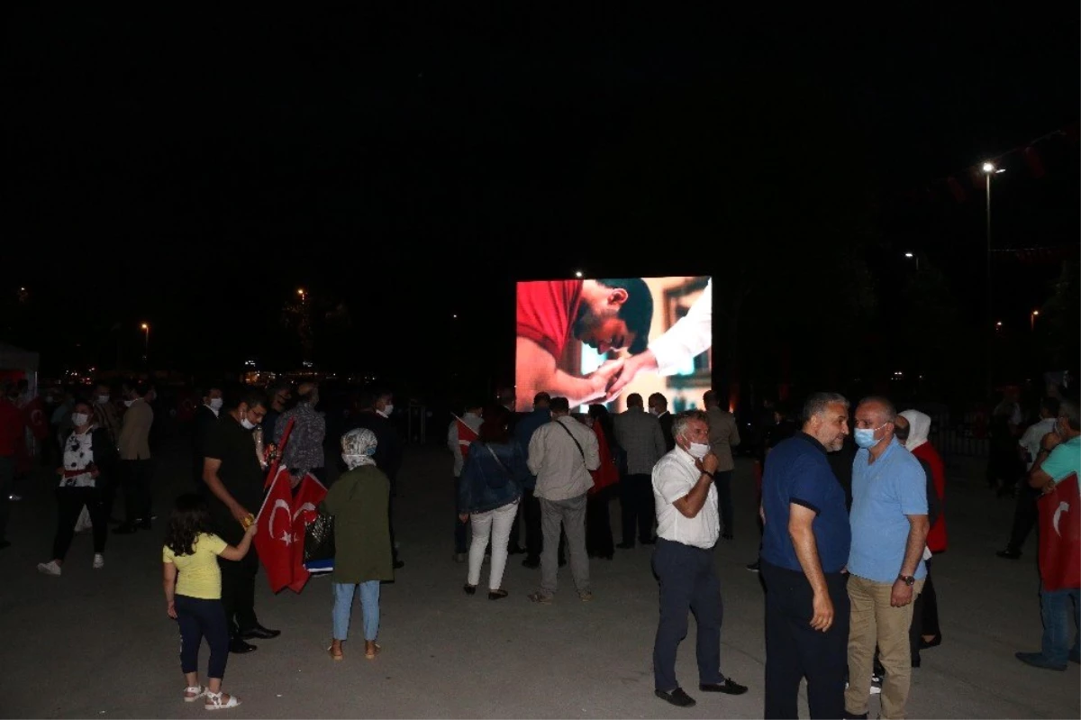 Kartal Meydanı\'nda "15 Temmuz Demokrasi Nöbeti" tutuldu