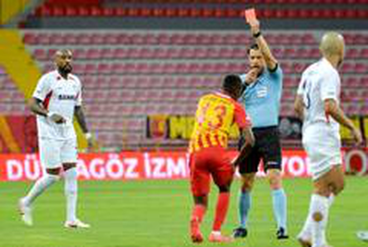 Kayserisporlu Bernard Mensah: "Kümede kalacağımıza inanıyoruz"