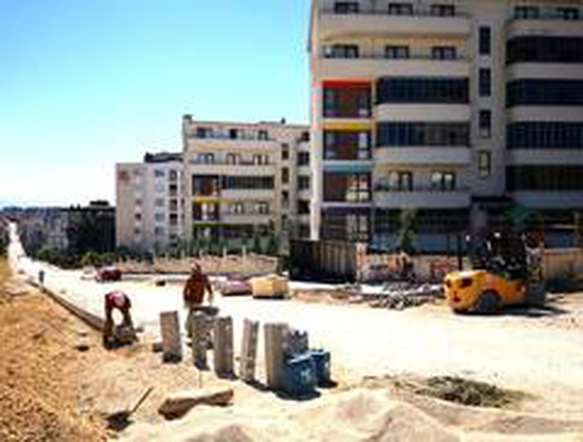 Osmangazi\'de kaldırımlar yenileniyor