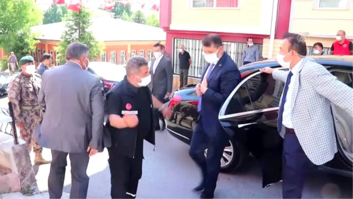 Özel harekat polisi Muhammet Demir\'in şehadet haberi Sivas\'taki ailesine verildi (2)