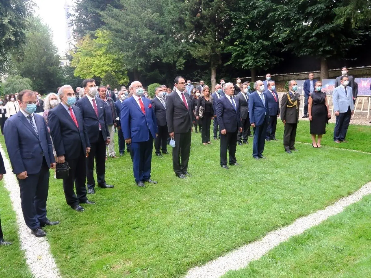 Paris\'te 15 Temmuz şehitleri anıldı