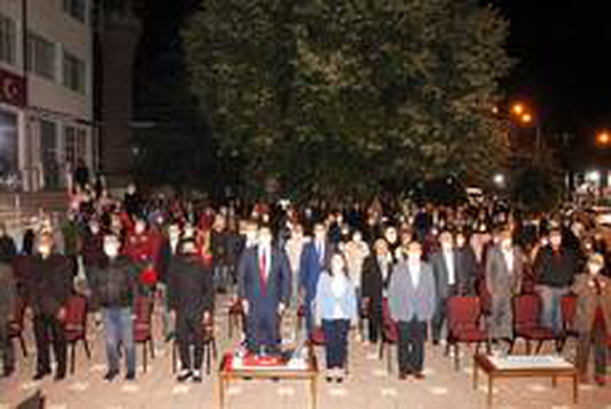 Pazaryeri\'nde 15 Temmuz Demokrasi ve Milli Birlik nöbeti