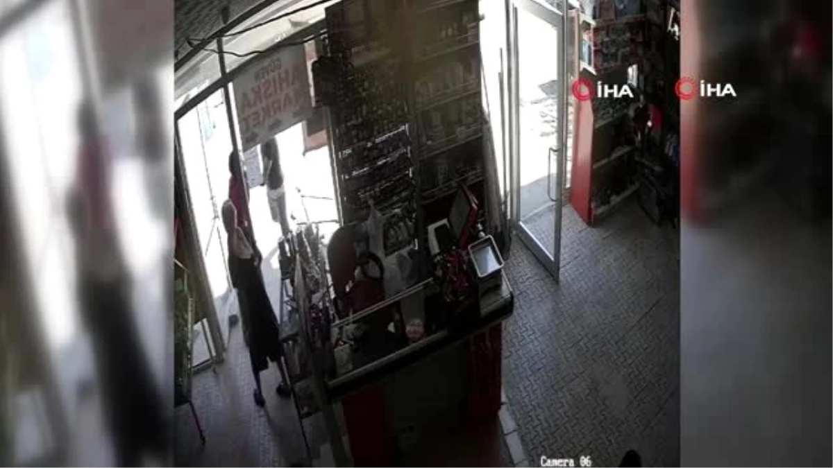 Erzincan\'da müşteri ile market sahibi arasındaki kavga kameraya yansıdı