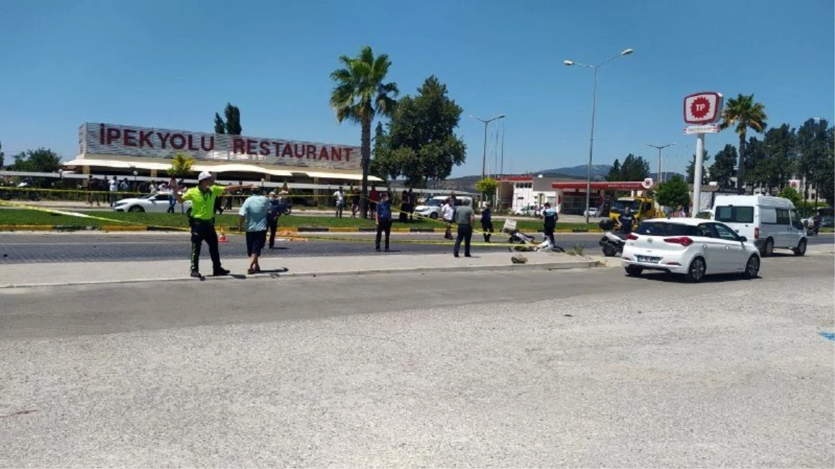 İzmir\'de feci kaza: 1 ölü, 2 polis memuru yaralı