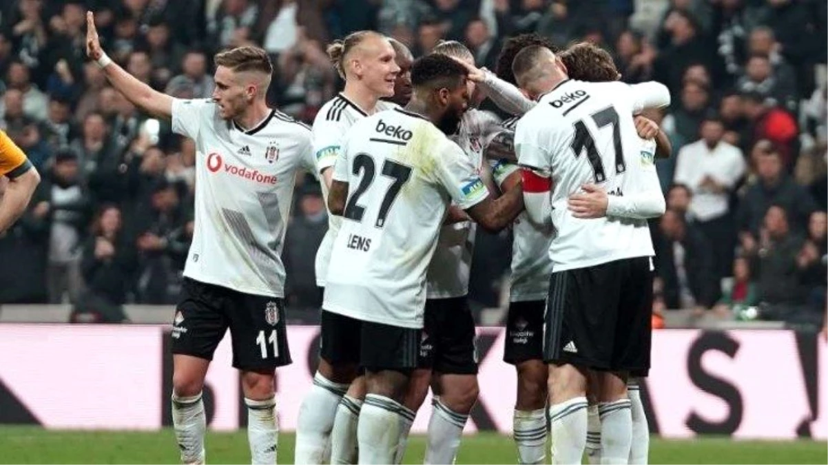 Sakatlığı geçen Beşiktaşlı Burak Yılmaz, Fenerbahçe maçında oynayabilecek