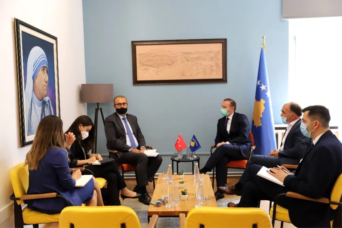 Türkiye Priştine Büyükelçisi Sakar\'dan Kosova Sağlık Bakanı Zemaj\'a ziyaret