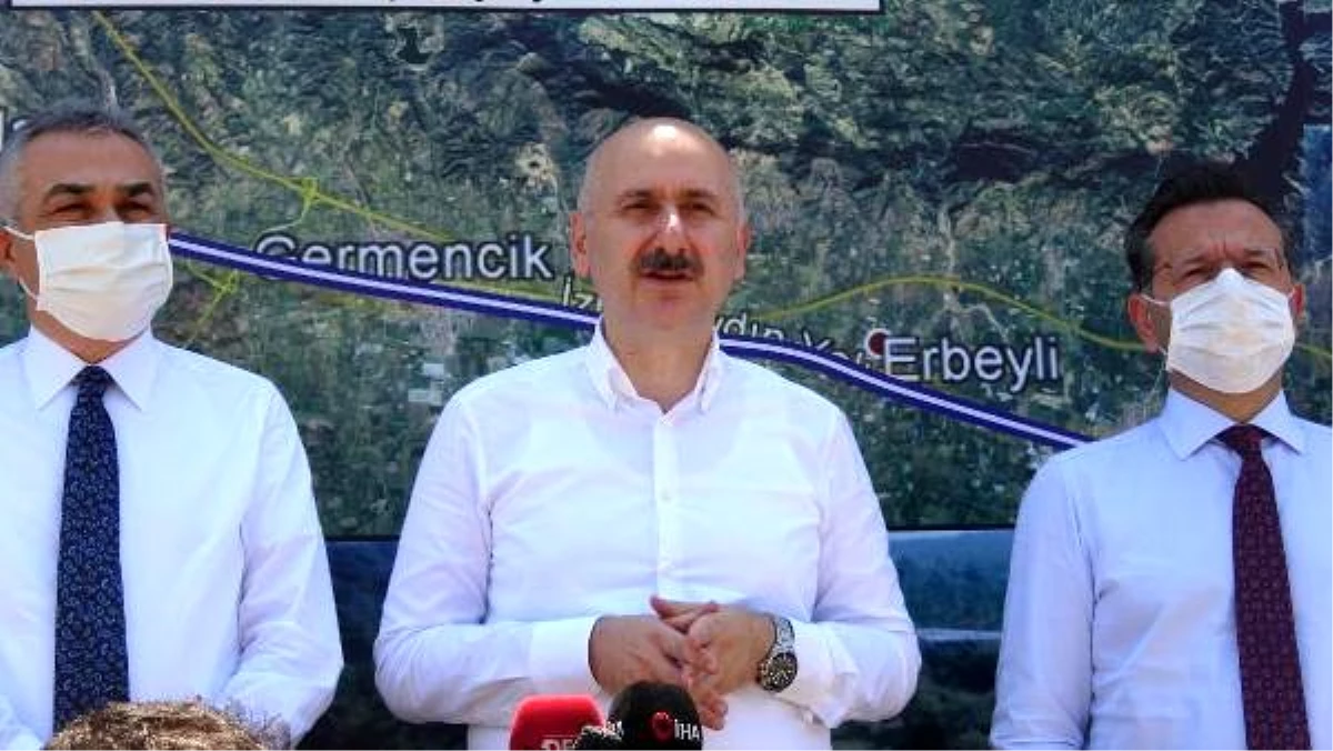 Bakan Karaismailoğlu, karayolu şantiyesinde incelemelerde bulundu