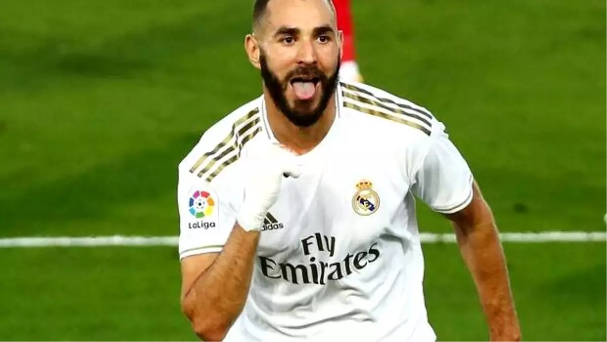 Real Madrid\'in golcüsü Karim Benzema\'dan BB Erzurumspor paylaşımı