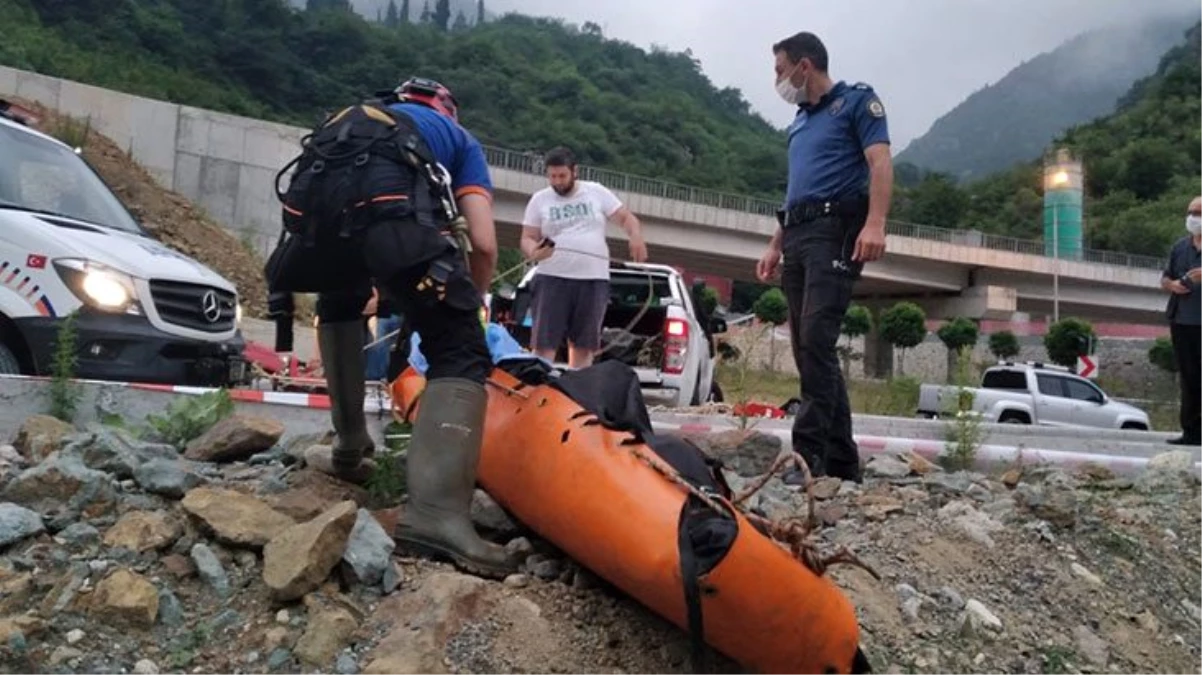 Trabzon\'da derede bir erkeğin cansız bedeni bulundu